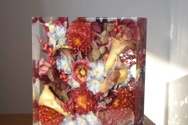 Nature ID - uchování svatební kytice do pryskyřice