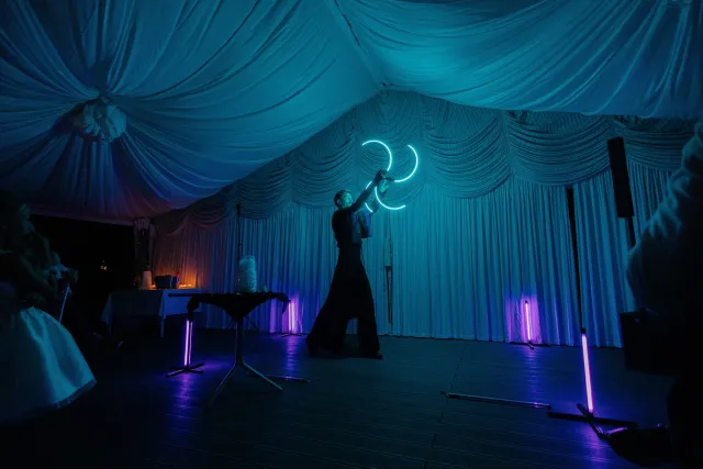 Elegantní světelná show na svatbu