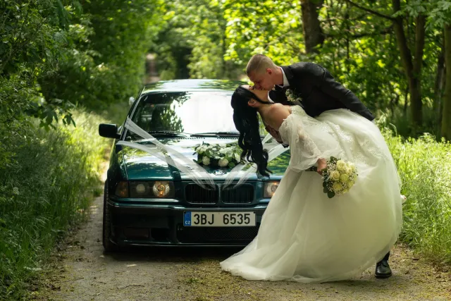 FAJNcesty tady začíná vaše svatební cesta