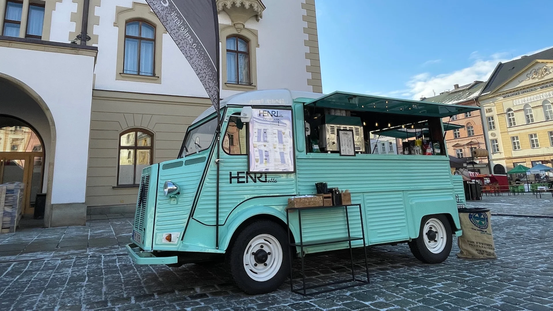 HENRIetta coffee van