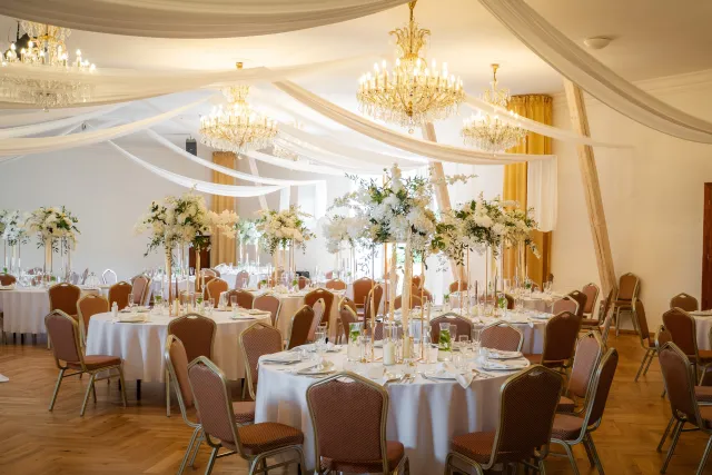 Dvůr Pecínov